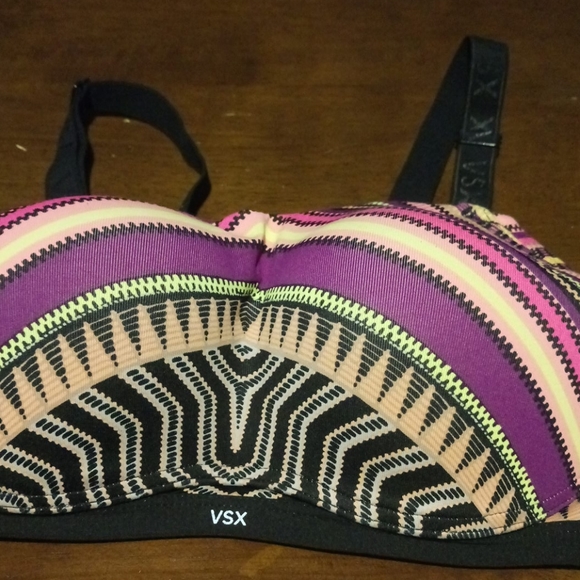 Victoria Secret Sports Bra Size 34D